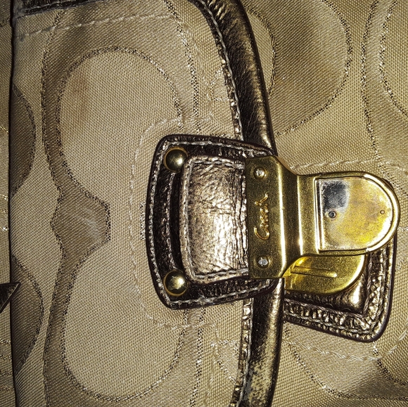 Coach Medium sized shoulder bag. - Picture 4 of 6